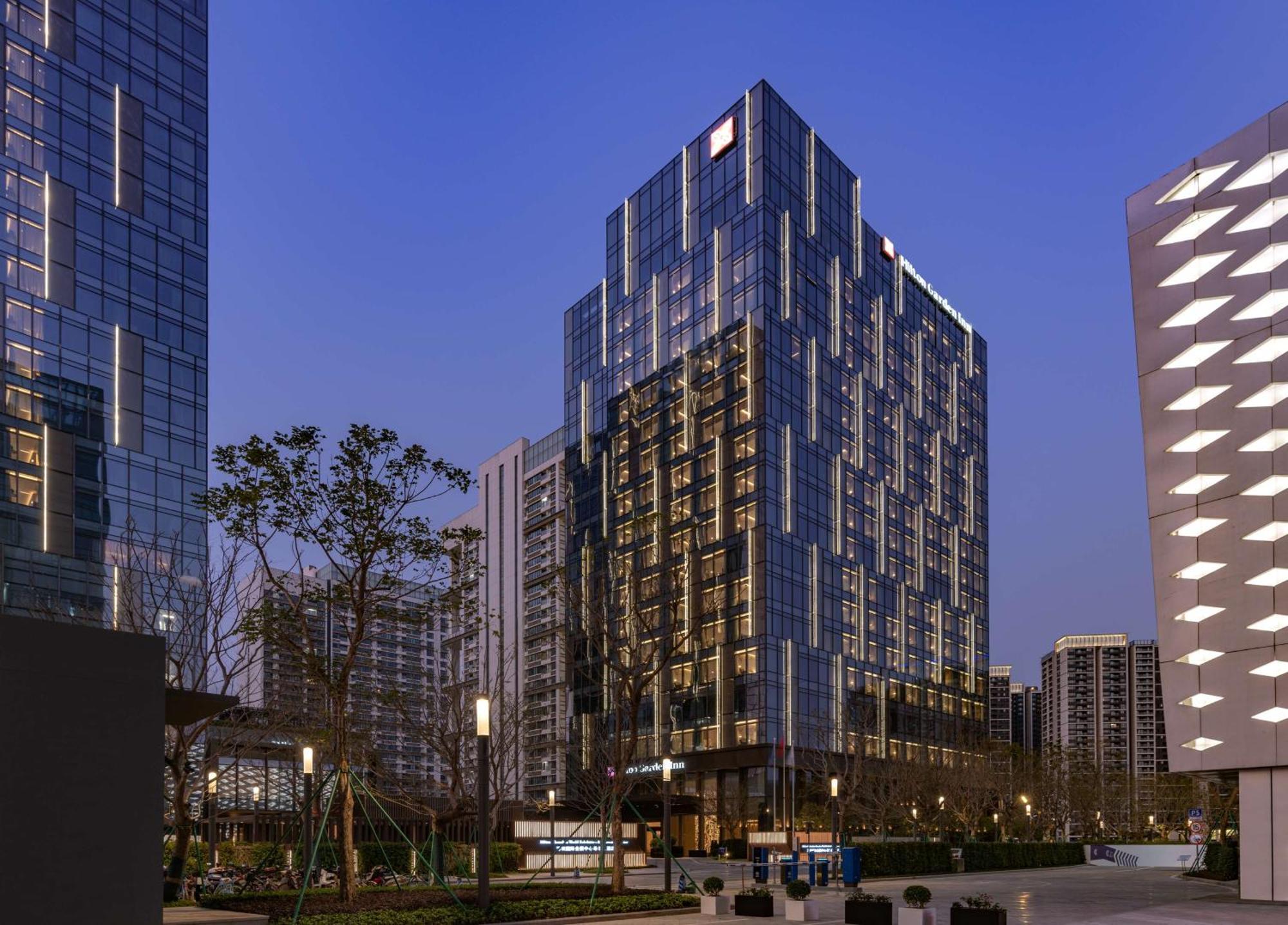 Hilton Garden Inn Shenzhen World Exhibition & Convention Center Exterior photo
